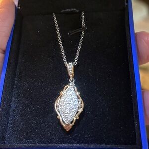 Elegant Silver Pendant Necklace